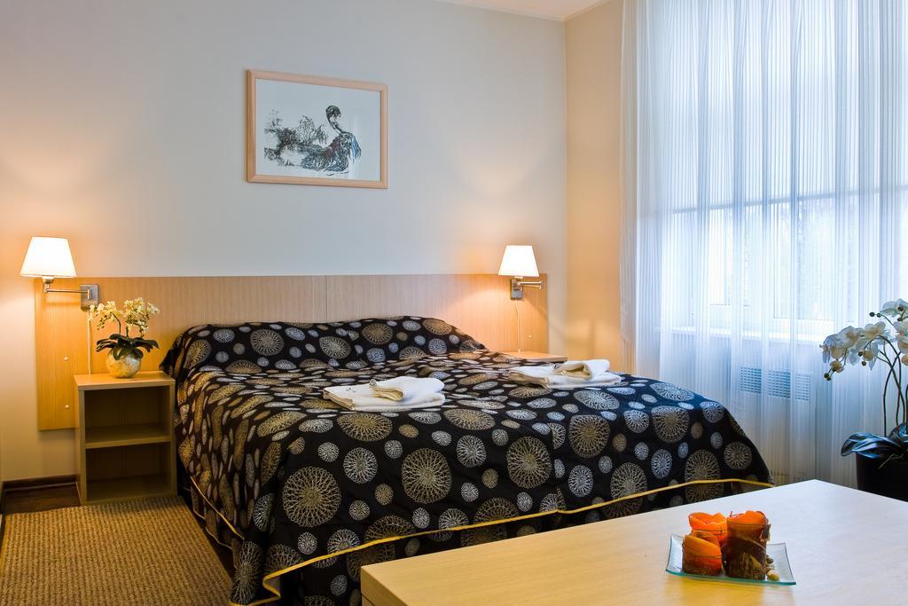 Art Hotell Rakvere Ngoại thất bức ảnh
